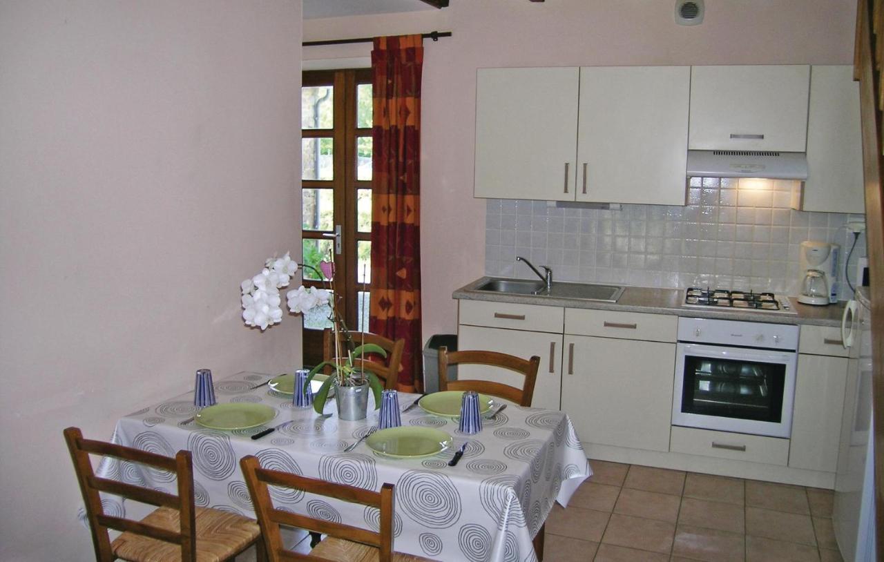 Amazing Apartment In Roz-Landrieux With Kitchen Exterior foto