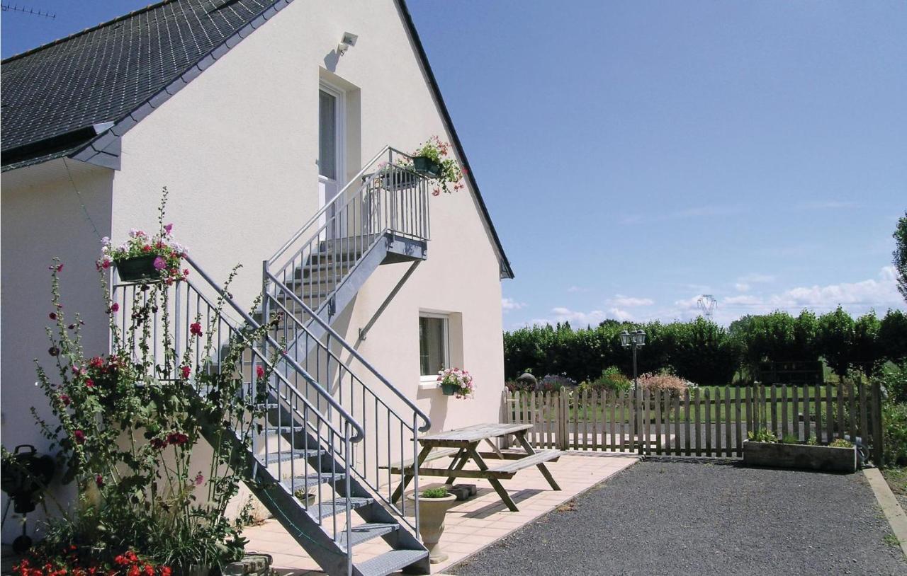 Amazing Apartment In Roz-Landrieux With Kitchen Exterior foto